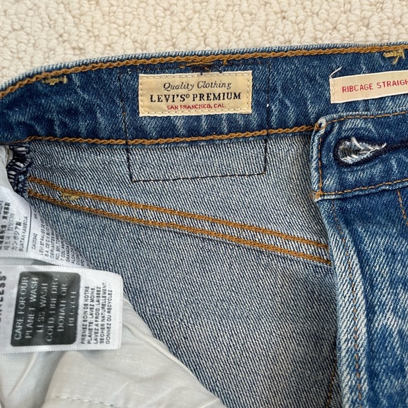 Levi's Ribcage Straight (Full Length) in size 24 - Picture 3 of 5